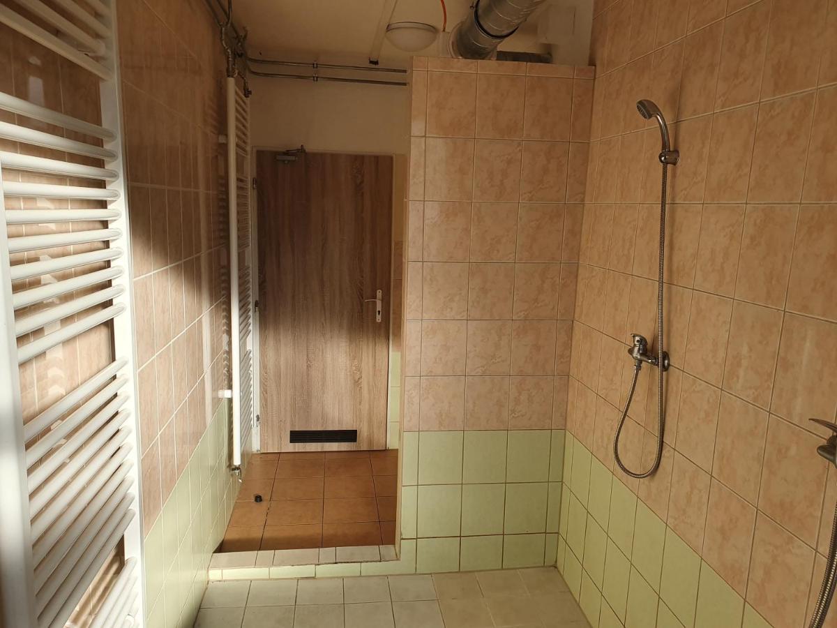 Ubytovna Koky Klášterec nad Ohří Zewnętrze zdjęcie
